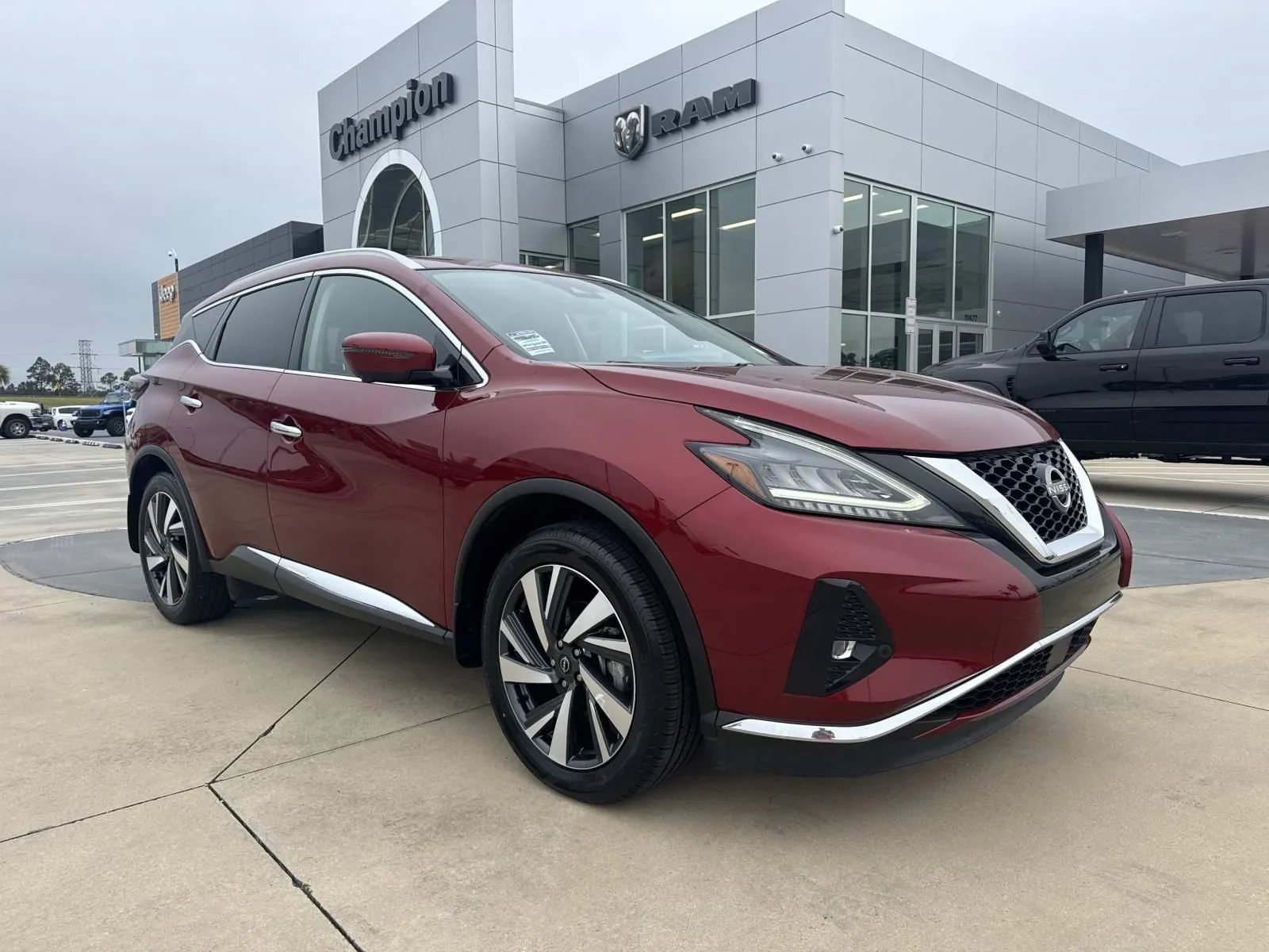 2023 Nissan Murano SL FWD's photo
