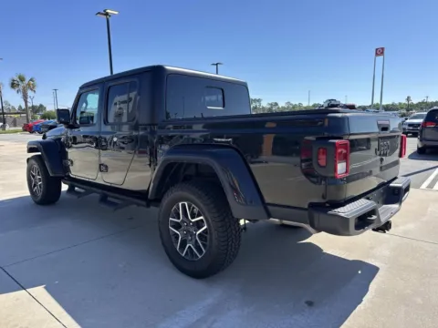 More photos of 2024 Jeep Gladiator Sport S at Champion Chrysler Dodge Jeep Ram, MS