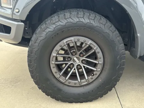 More photos of 2020 Ford F-150 Raptor at Champion Chrysler Dodge Jeep Ram, MS