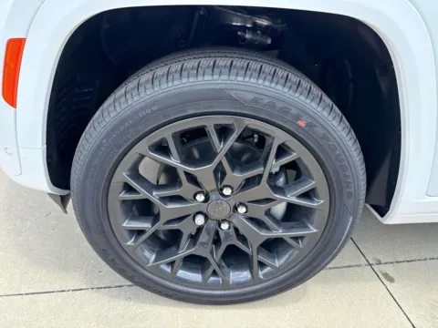 More photos of 2026 Jeep Grand Cherokee L Summit at Champion Chrysler Dodge Jeep Ram, MS