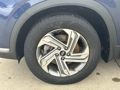 More photos of 2022 Hyundai Santa Fe SE at Champion Chrysler Dodge Jeep Ram, MS