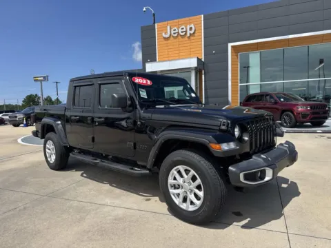 Black 2023 Jeep Gladiator Sport S for sale in Gulfport, MS