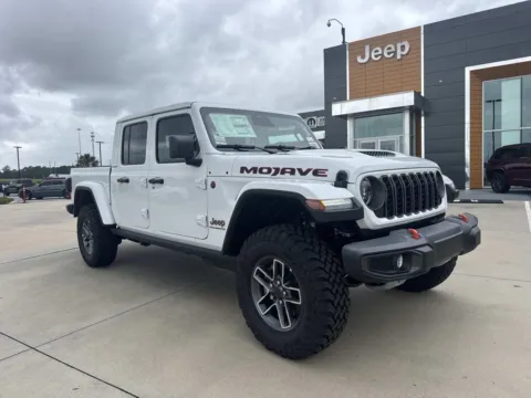 White 2026 Jeep Gladiator Mojave for sale in Gulfport, MS