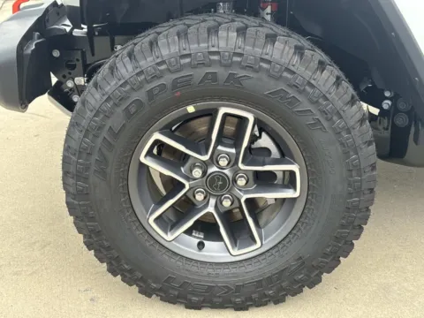 More photos of 2026 Jeep Gladiator Mojave at Champion Chrysler Dodge Jeep Ram, MS