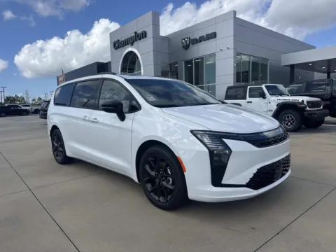 White 2027 Chrysler Pacifica Limited for sale in Gulfport, MS