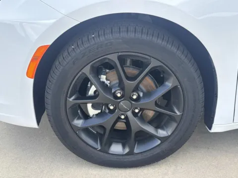 More photos of 2027 Chrysler Pacifica Limited at Champion Chrysler Dodge Jeep Ram, MS