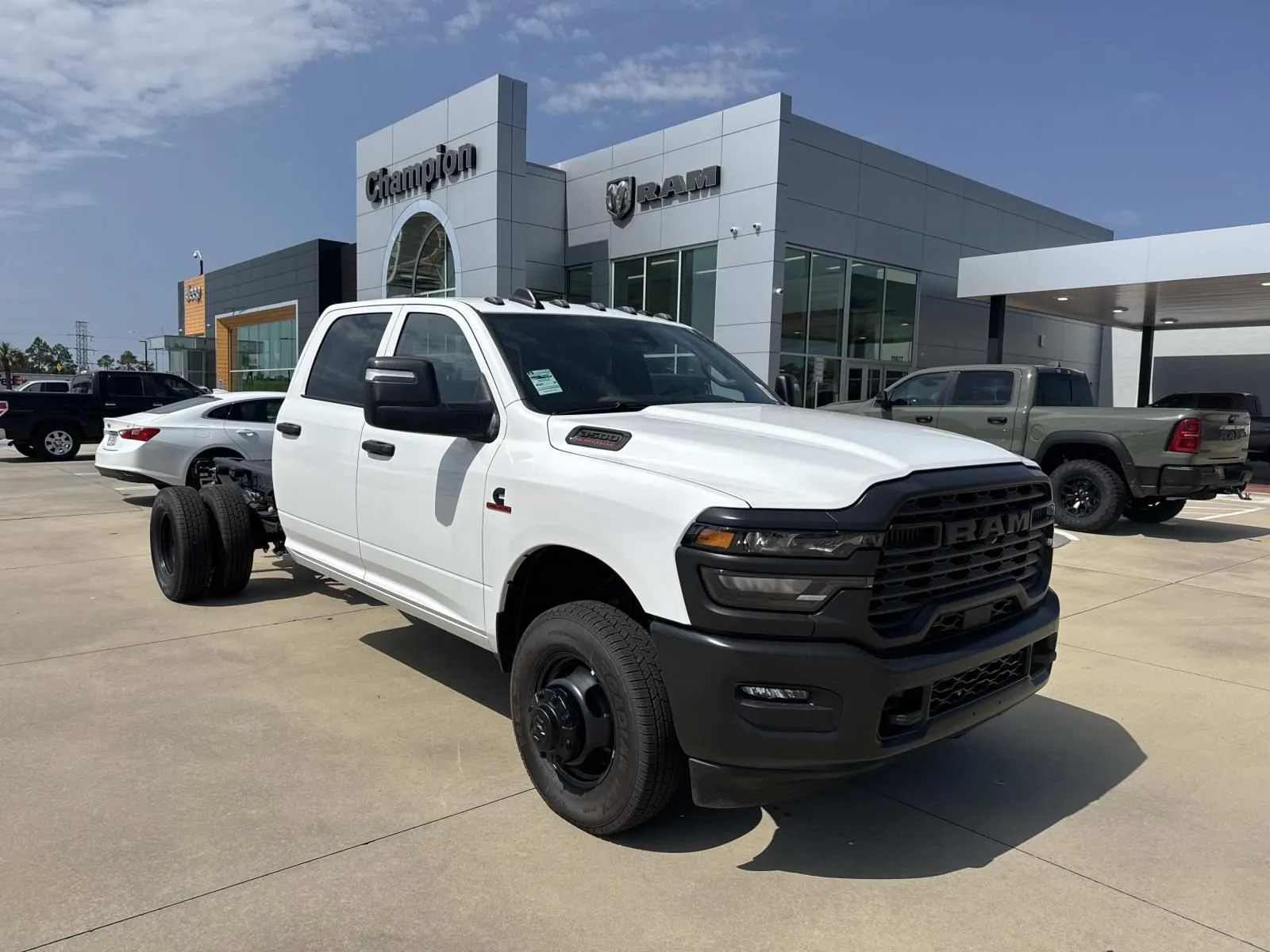 White 2026 Ram 3500 Chassis Cab Tradesman for sale in Gulfport, MS