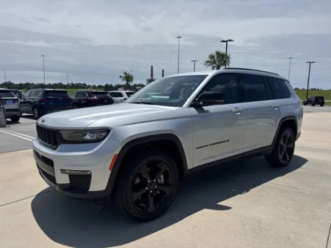 Another view of 2024 Jeep Grand Cherokee L Limited for sale in Gulfport, MS at Champion Chrysler Dodge Jeep Ram