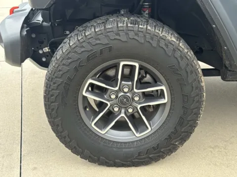 More photos of 2024 Jeep Gladiator Mojave at Champion Chrysler Dodge Jeep Ram, MS