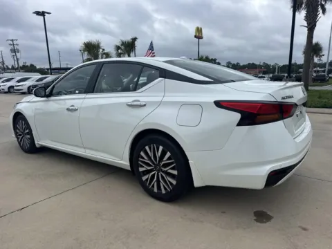 More photos of 2023 Nissan Altima 2.5 SV at Champion Chrysler Dodge Jeep Ram, MS