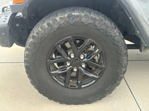 More photos of 2023 Jeep Gladiator Freedom at Champion Chrysler Dodge Jeep Ram, MS
