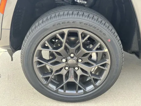 More photos of 2026 Jeep Grand Cherokee L Summit at Champion Chrysler Dodge Jeep Ram, MS