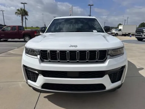 Photos of 2026 Jeep Grand Cherokee Limited for sale in Gulfport, MS at Champion Chrysler Dodge Jeep Ram