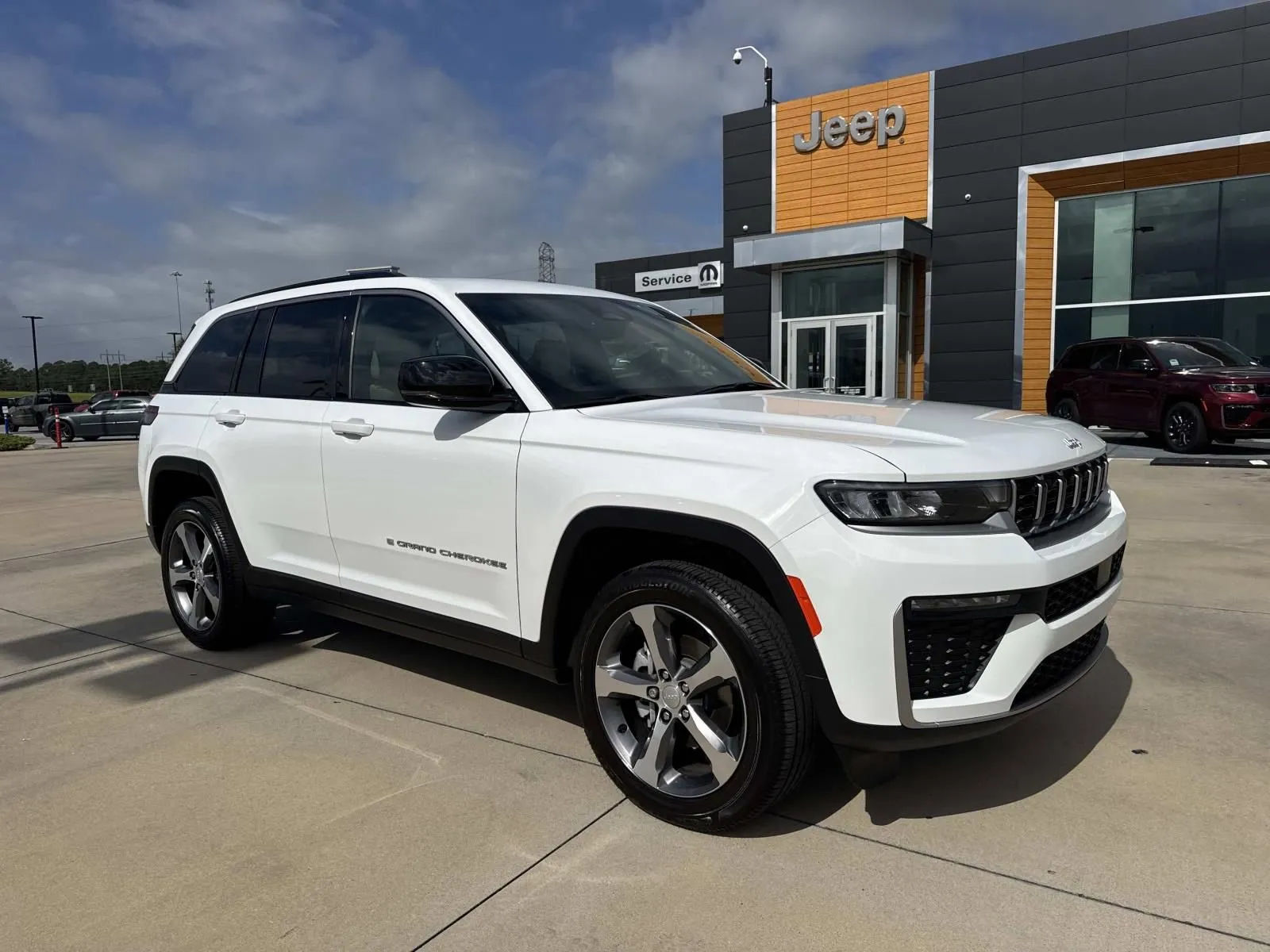 White 2026 Jeep Grand Cherokee Limited for sale in Gulfport, MS