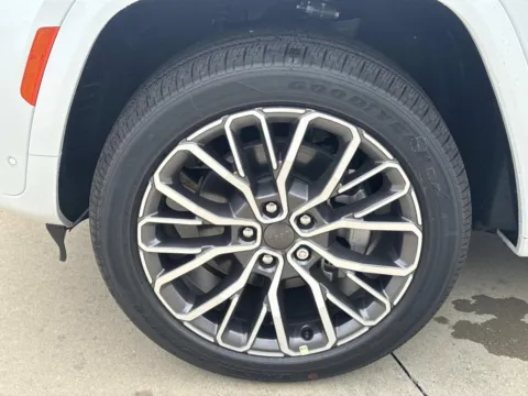 More photos of 2026 Jeep Grand Cherokee L Summit at Champion Chrysler Dodge Jeep Ram, MS