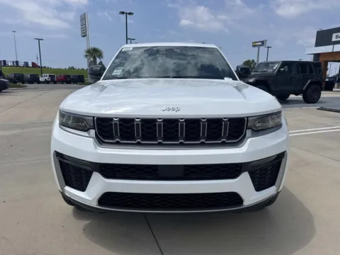 Photos of 2026 Jeep Grand Cherokee Limited for sale in Gulfport, MS at Champion Chrysler Dodge Jeep Ram
