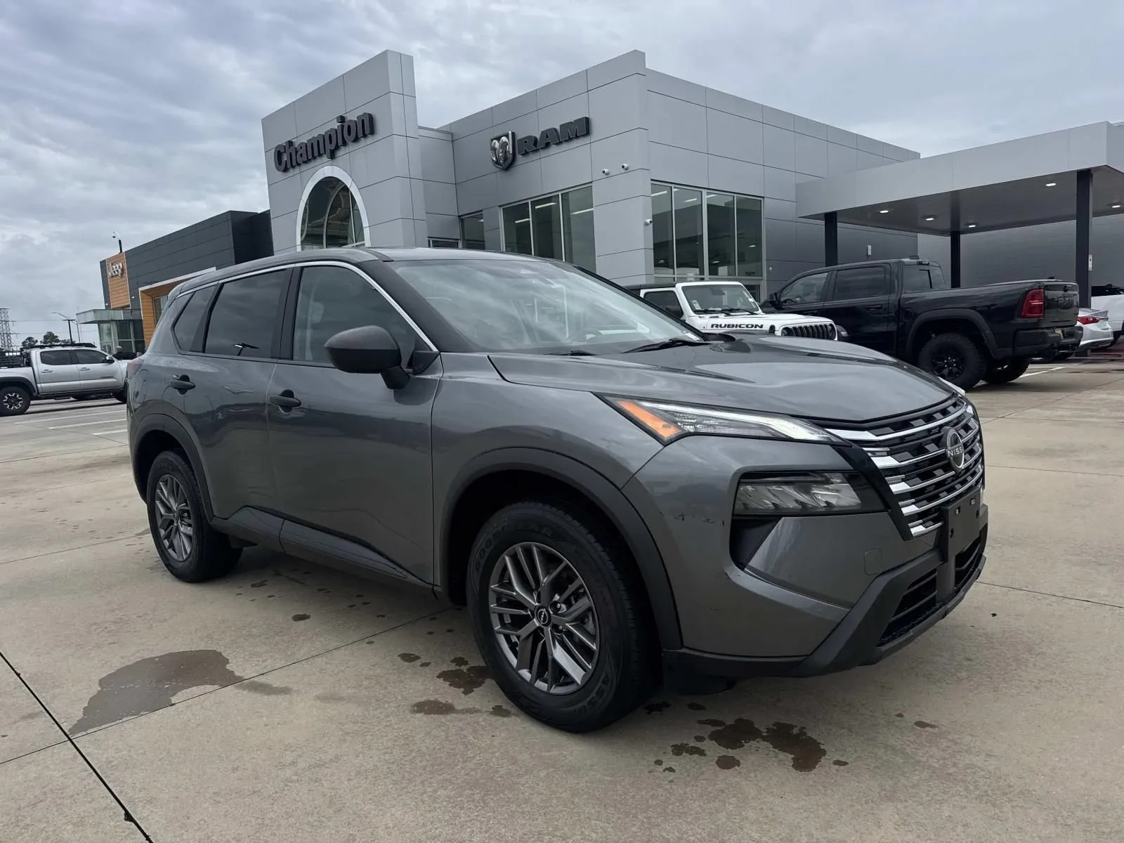 Gray 2024 Nissan Rogue S for sale in Gulfport, MS