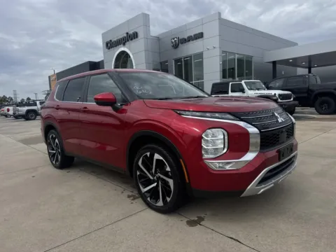 Red 2024 Mitsubishi Outlander for sale in Gulfport, MS