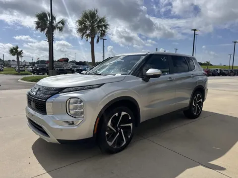 Another view of 2024 Mitsubishi Outlander SE for sale in Gulfport, MS at Champion Chrysler Dodge Jeep Ram