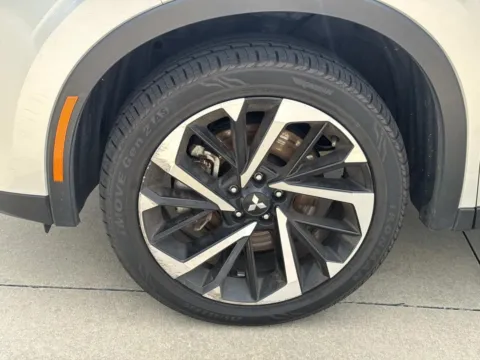 More photos of 2024 Mitsubishi Outlander SE at Champion Chrysler Dodge Jeep Ram, MS