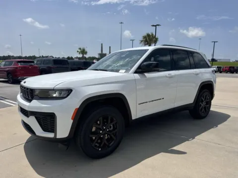 Another view of 2026 Jeep Grand Cherokee Laredo Altitude for sale in Gulfport, MS at Champion Chrysler Dodge Jeep Ram