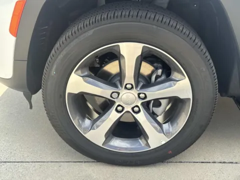 More photos of 2026 Jeep Grand Cherokee Limited at Champion Chrysler Dodge Jeep Ram, MS