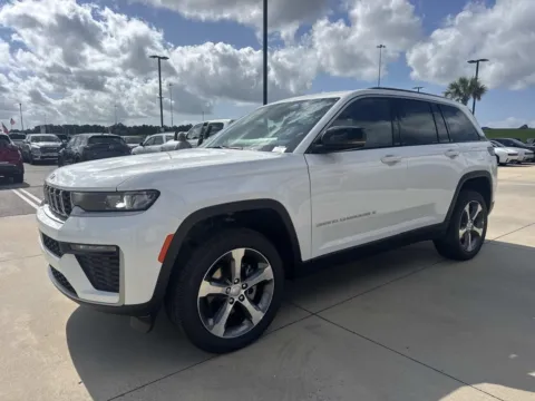 Another view of 2026 Jeep Grand Cherokee Limited for sale in Gulfport, MS at Champion Chrysler Dodge Jeep Ram
