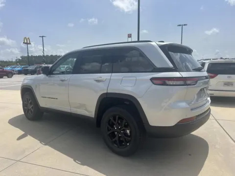 More photos of 2026 Jeep Grand Cherokee Laredo Altitude at Champion Chrysler Dodge Jeep Ram, MS
