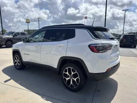 More photos of 2025 Jeep Compass Limited at Champion Chrysler Dodge Jeep Ram, MS