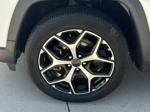 More photos of 2025 Jeep Compass Limited at Champion Chrysler Dodge Jeep Ram, MS