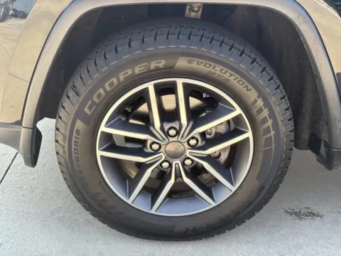 More photos of 2020 Jeep Grand Cherokee Limited at Champion Chrysler Dodge Jeep Ram, MS