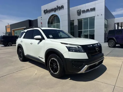White 2024 Nissan Pathfinder Rock Creek for sale in Gulfport, MS