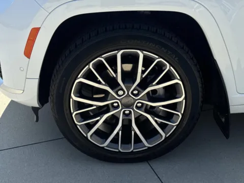 More photos of 2025 Jeep Grand Cherokee L Summit Reserve at Champion Chrysler Dodge Jeep Ram, MS