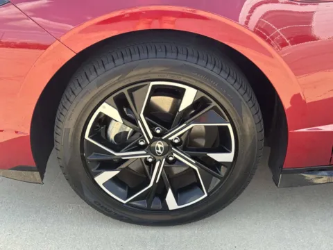More photos of 2025 Hyundai Sonata SEL at Champion Chrysler Dodge Jeep Ram, MS