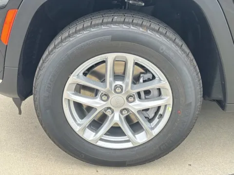 More photos of 2026 Jeep Grand Cherokee L Laredo at Champion Chrysler Dodge Jeep Ram, MS