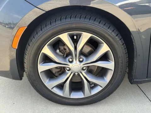 More photos of 2019 Chrysler Pacifica Limited at Champion Chrysler Dodge Jeep Ram, MS