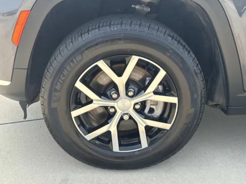 More photos of 2025 Jeep Grand Cherokee L Limited at Champion Chrysler Dodge Jeep Ram, MS