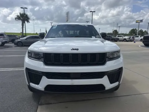 Photos of 2026 Jeep Grand Cherokee Limited for sale in Gulfport, MS at Champion Chrysler Dodge Jeep Ram