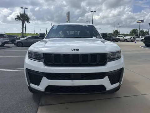 Photos of 2026 Jeep Grand Cherokee Limited for sale in Gulfport, MS at Champion Chrysler Dodge Jeep Ram