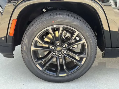 More photos of 2026 Jeep Grand Wagoneer Summit Obsidian at Champion Chrysler Dodge Jeep Ram, MS