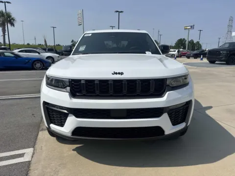 Photos of 2026 Jeep Grand Cherokee Limited for sale in Gulfport, MS at Champion Chrysler Dodge Jeep Ram