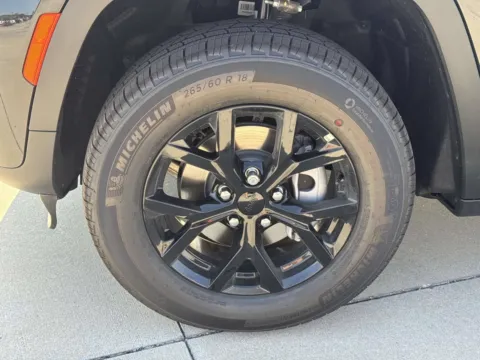 More photos of 2026 Jeep Grand Cherokee Laredo Altitude at Champion Chrysler Dodge Jeep Ram, MS