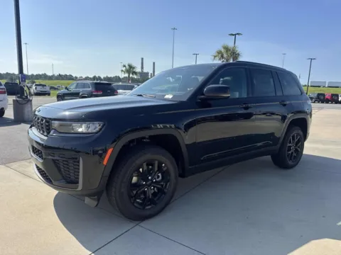 Another view of 2026 Jeep Grand Cherokee Laredo Altitude for sale in Gulfport, MS at Champion Chrysler Dodge Jeep Ram
