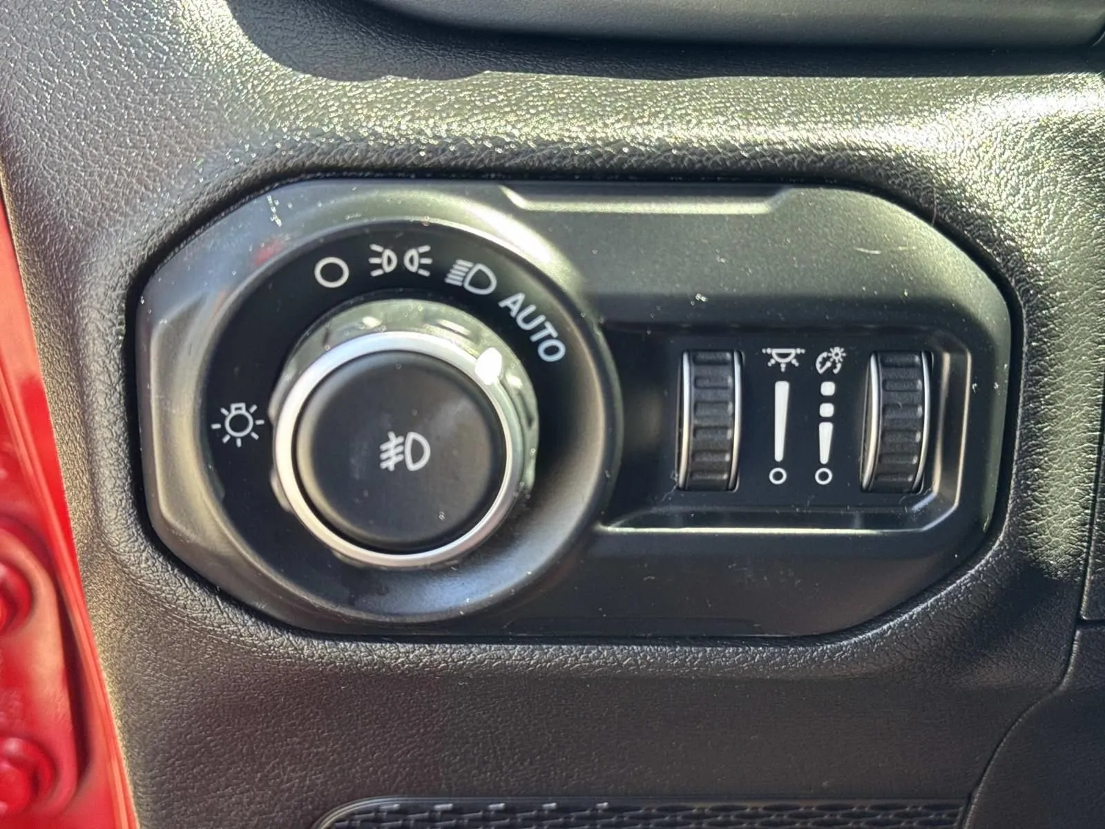 2020 Jeep Wrangler Unlimited Sahara - Photo 20