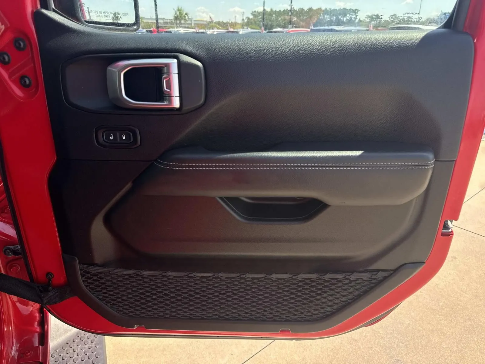 2020 Jeep Wrangler Unlimited Sahara - Photo 13