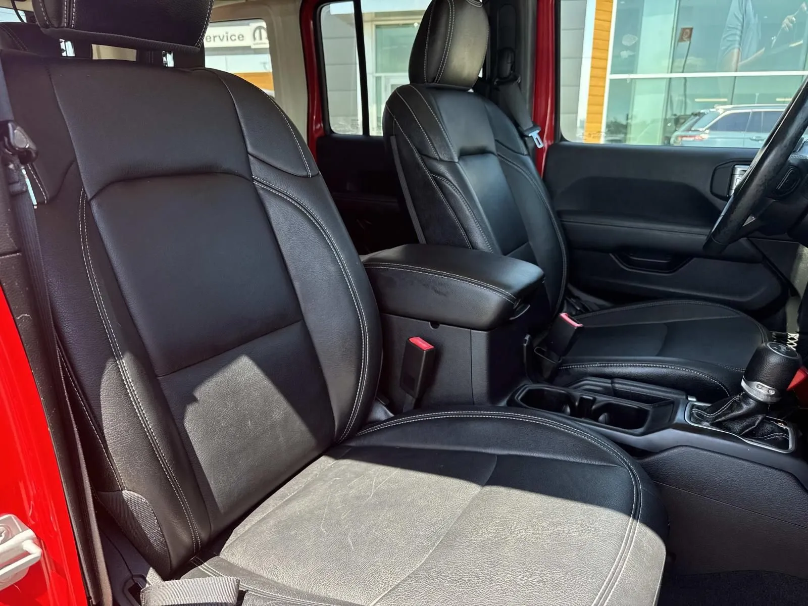 2020 Jeep Wrangler Unlimited Sahara - Photo 11