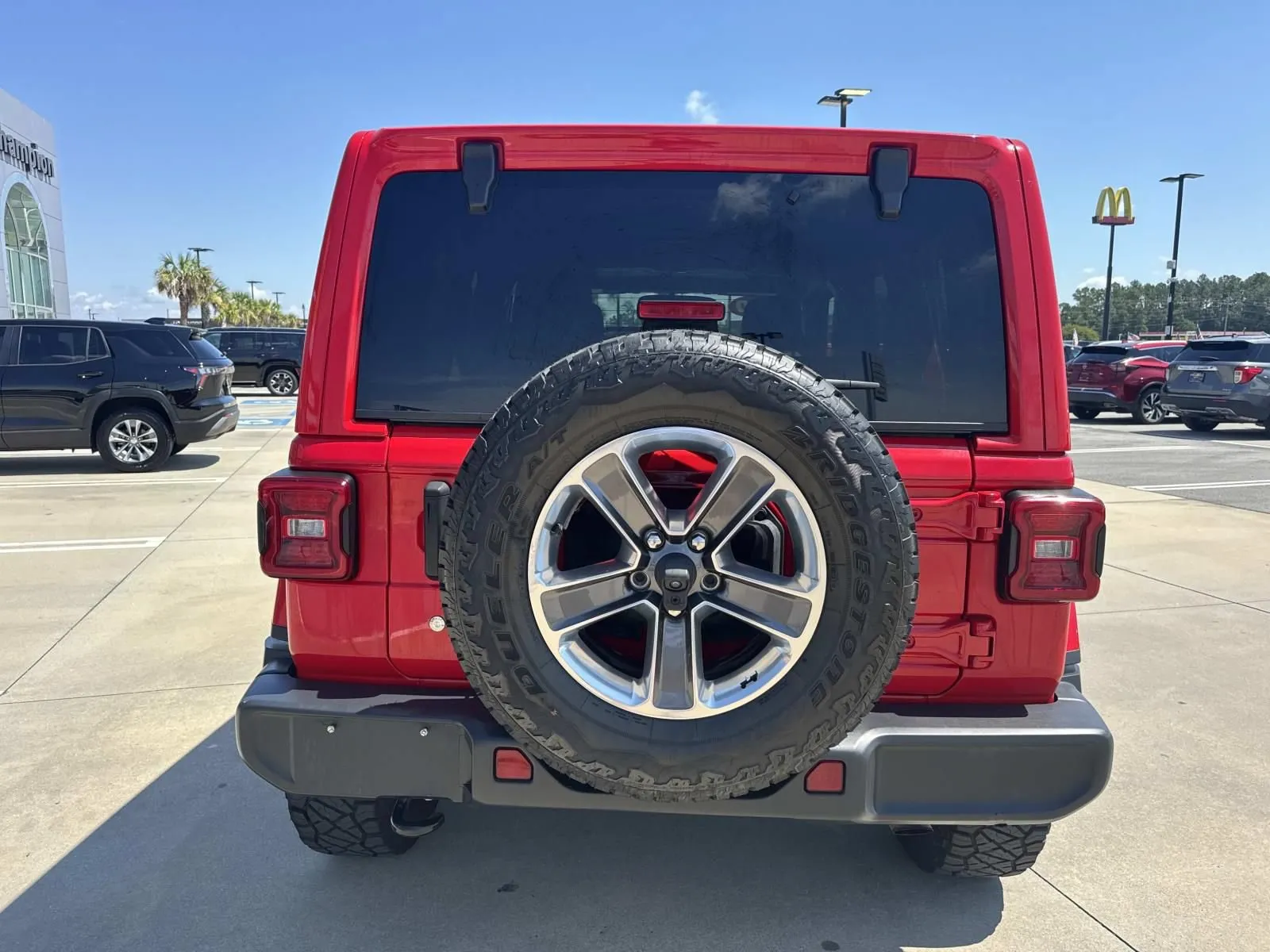 2020 Jeep Wrangler Unlimited Sahara - Photo 6