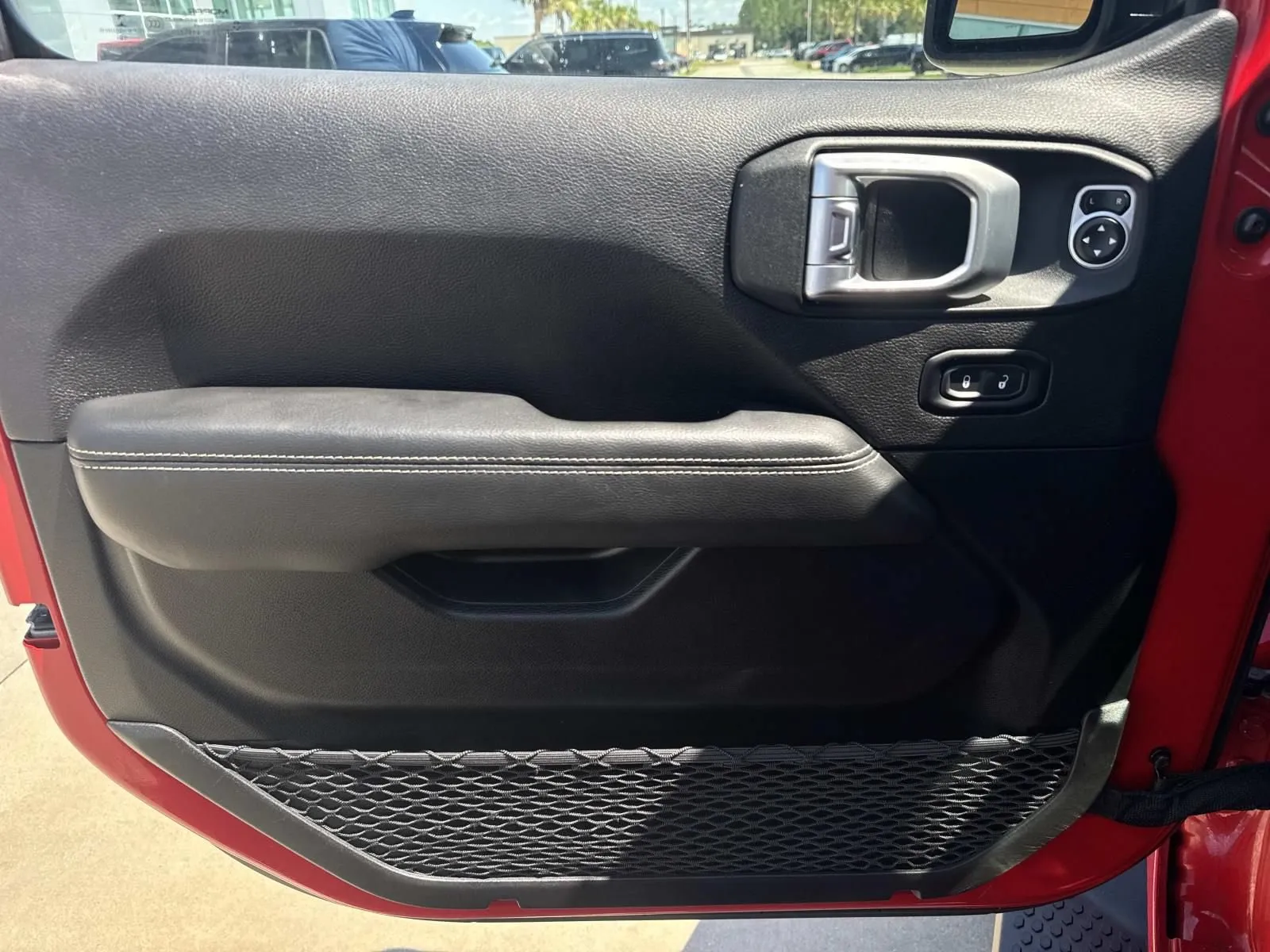 2020 Jeep Wrangler Unlimited Sahara - Photo 18