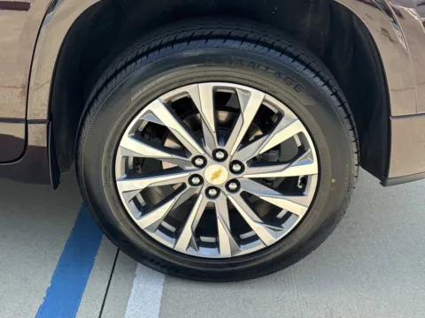More photos of 2023 Chevrolet Traverse Premier at Champion Chrysler Dodge Jeep Ram, MS