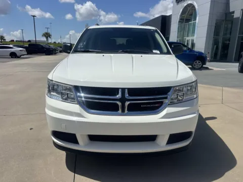 Photos of 2018 Dodge Journey SE for sale in Gulfport, MS at Champion Chrysler Dodge Jeep Ram